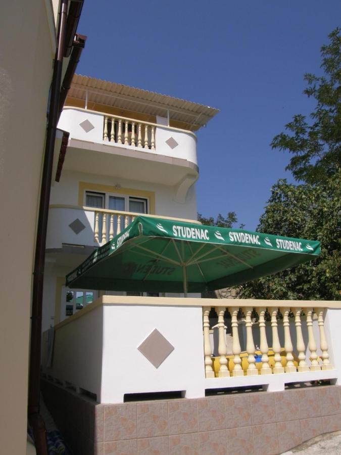 Holiday Home Lopar Kültér fotó